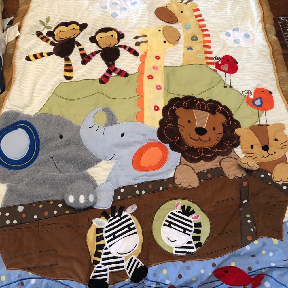 Nursery bedding